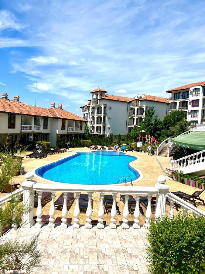 Marina K-s Triumph Sveti Vlas